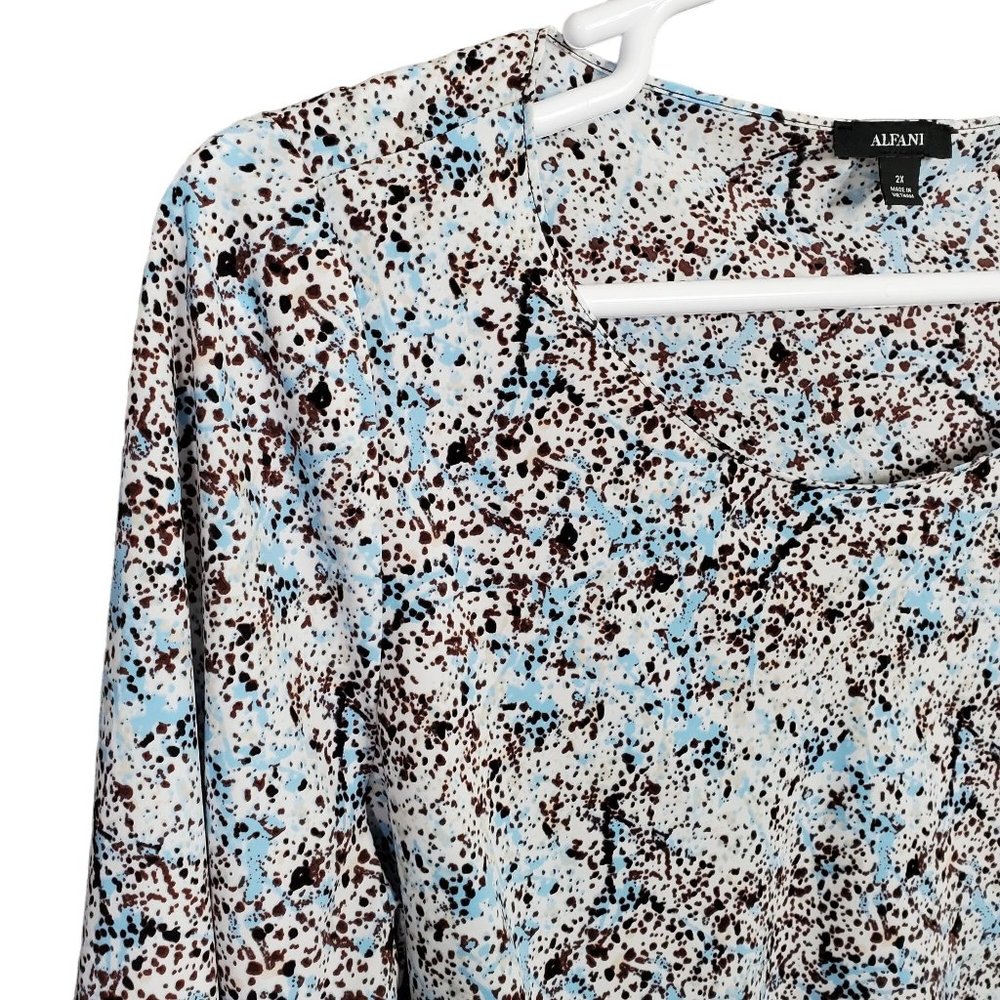 Alfani Sz 2X Blouse Tunic Pullover Silky Point Hem Splatter Pullover Blue Brown - Picture 4 of 7
